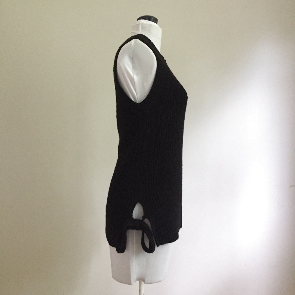 LOFT Black Sleeveless Sweater Top M - Picture 3 of 5